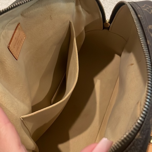 Louis Vuitton Manhattan PM - Picture 16 of 16